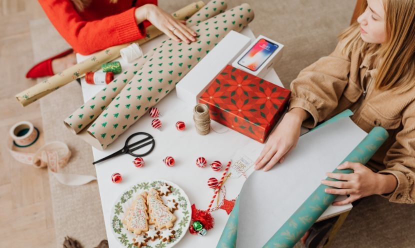 Comment bien emballer un cadeau : astuces et conseils Comment bien emballer un cadeau : astuces et conseils