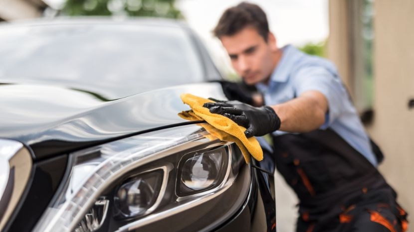 Comment protéger la carrosserie de sa voiture ? Nos astuces durables
