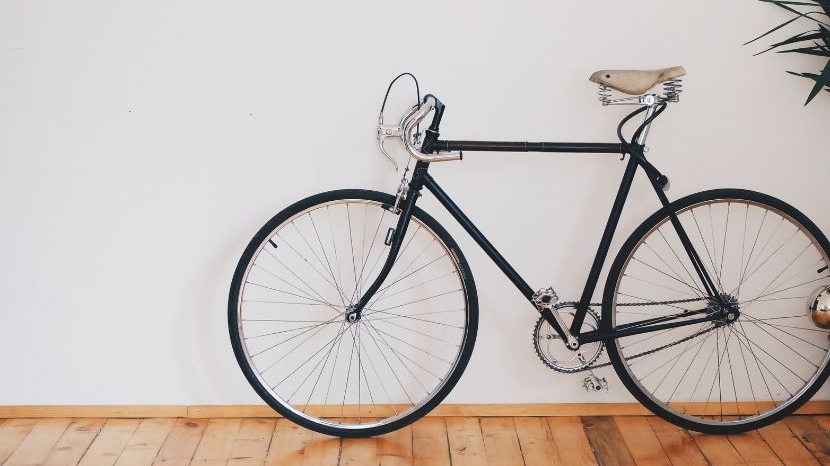 Vélo d’appartement : quel programme pour maigrir ?