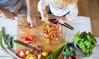 Des recettes et activités pour cuisiner avec des enfants pendant le confinement